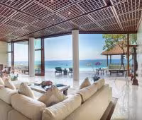 Villa Bidadari Cliffside Estate, Salon et salle à manger